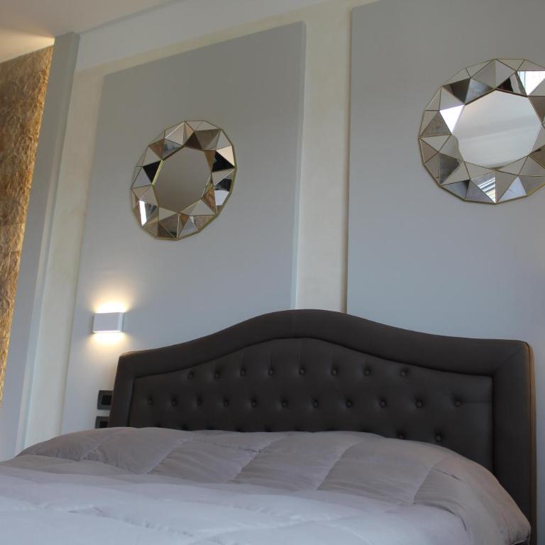 Villa Martina Luxury Rooms - Camera Matrimoniale Deluxe con Vasca - 8