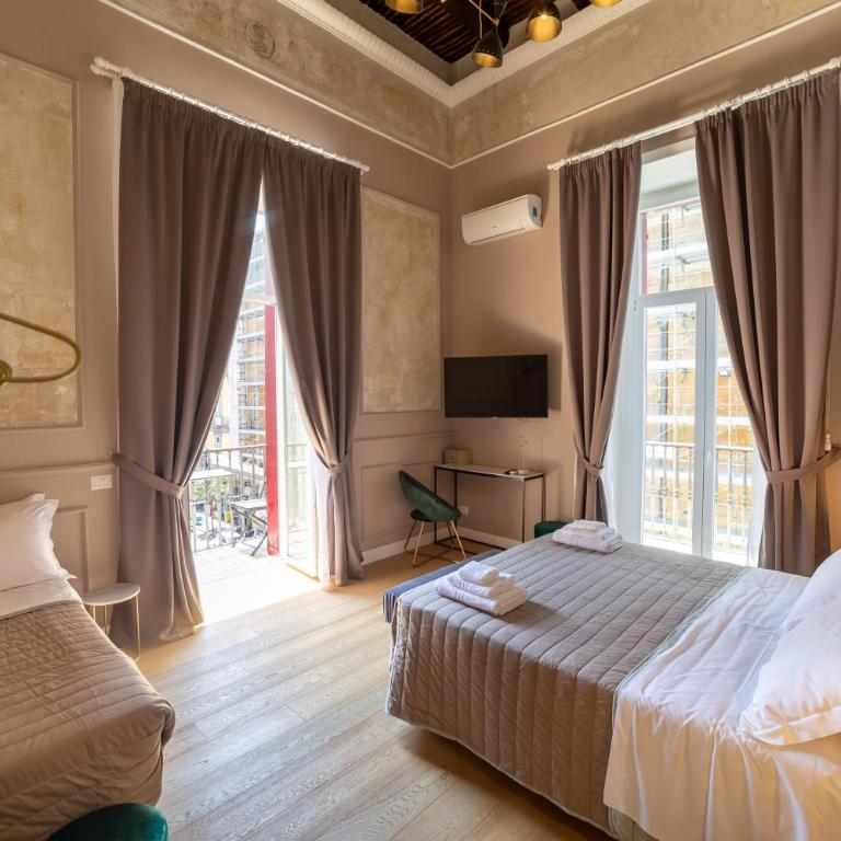 The Duomo House by House In Naples - Camera Tripla Luxury - 3