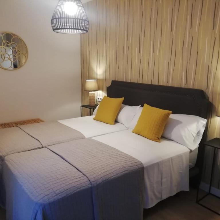 Apartamentos Los Lobos - Two-Bedroom Apartment with Balcony - 32