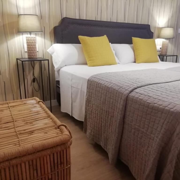 Apartamentos Los Lobos - Two-Bedroom Apartment with Balcony - 27