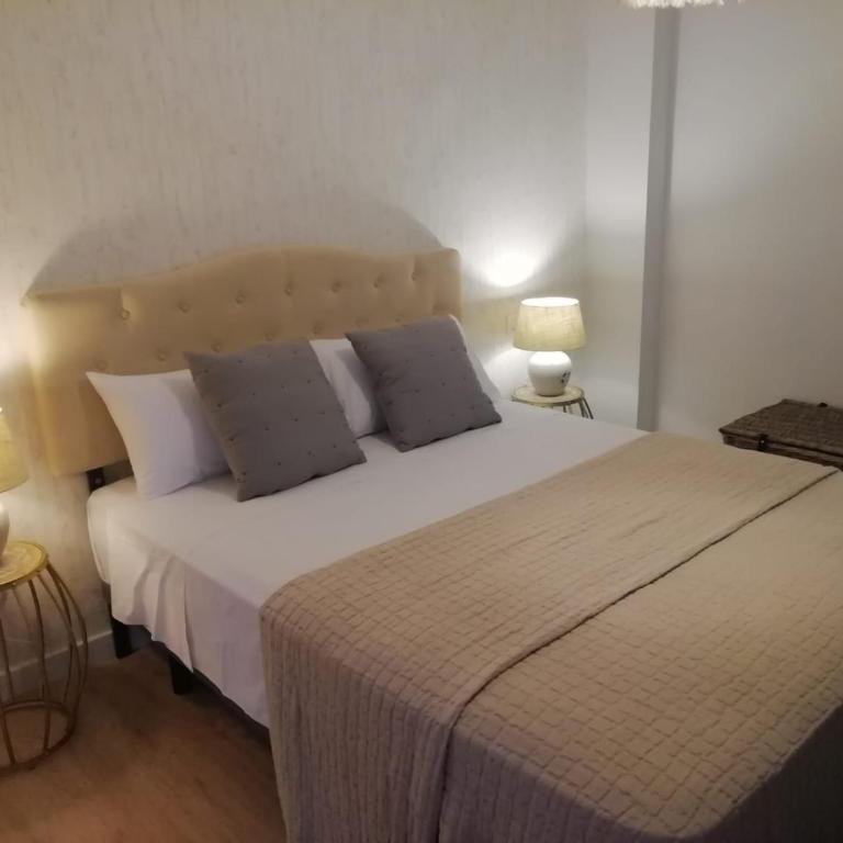 Apartamentos Los Lobos - Two-Bedroom Apartment with Balcony - 20