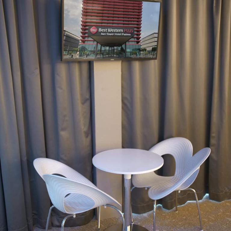 Best Western Plus Net Tower Hotel Padova - Camera Matrimoniale Deluxe con Doccia - 3