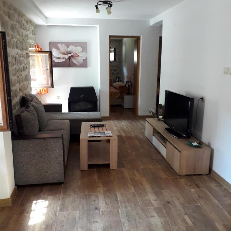Apartments Ana - Two-Bedroom Apartment - 8