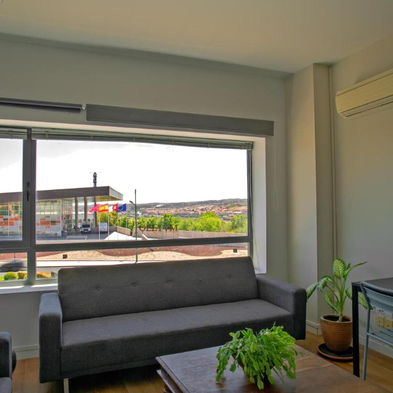 TOLETUM low cost LOFTS dúplex diáfanos o 2dormitorios PARKING Municipal Gratis al aire libre a 100m - Apartamento de 2 dormitorios - 10