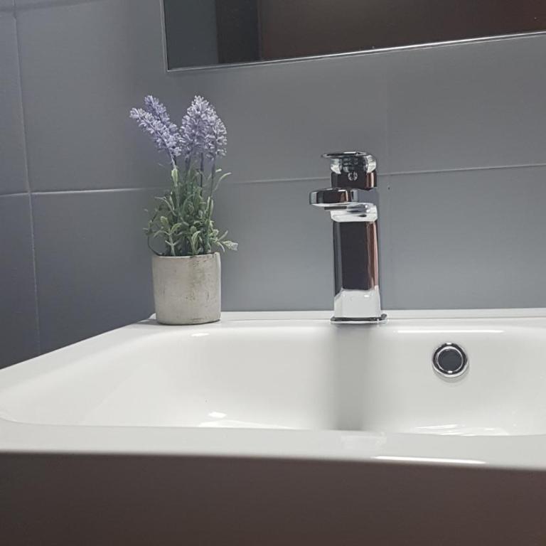 Palazzo Ponte Pietra - Appartamento con 1 Camera da Letto - 3