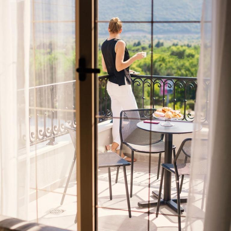 Avanti Hotel & Spa - Apartman s 1 Spavaćom Sobom i Balkonom - 3