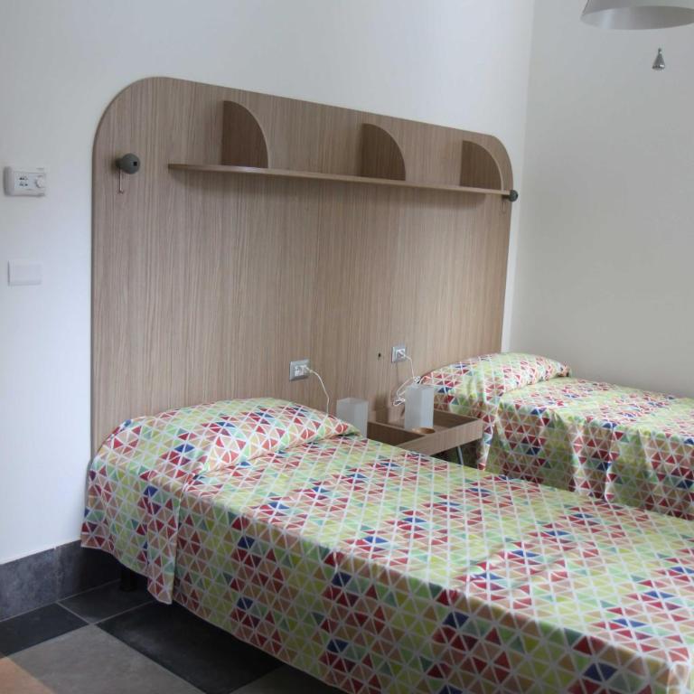 Ostello Alfieri 2 - Camera Doppia con Letti Singoli con Bagno Privato - 3