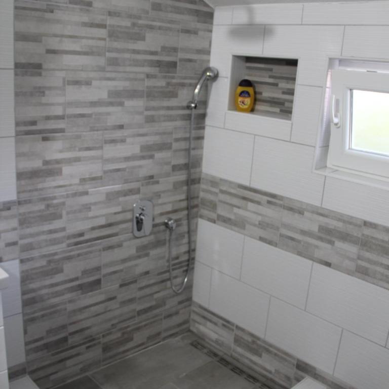 Holiday Home Flora - Two-Bedroom House - 8