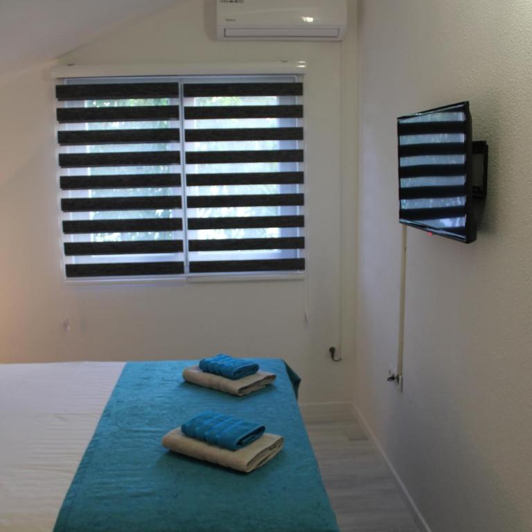 Holiday Home Flora - Two-Bedroom House - 14