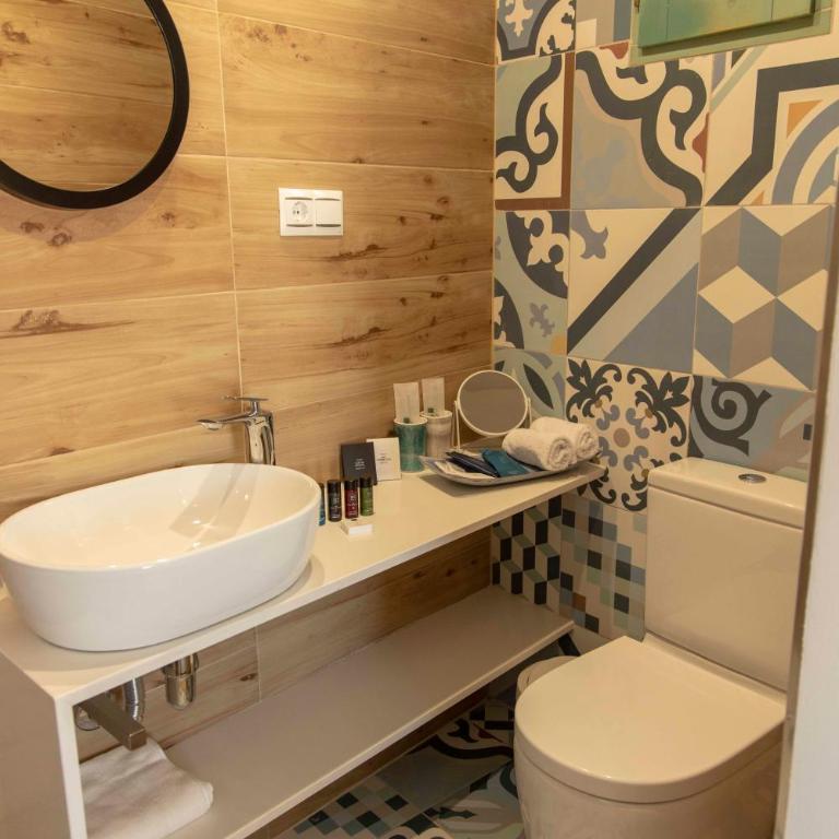 Hostal Boutique Olvido 22 Adults Only - Habitación Doble Deluxe con balcón y vistas al mar - 11