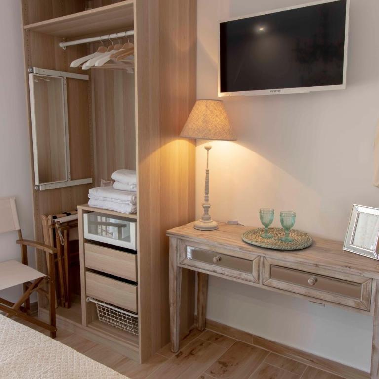 Hostal Boutique Olvido 22 Adults Only - Habitación Doble Deluxe con balcón y vistas al mar - 25