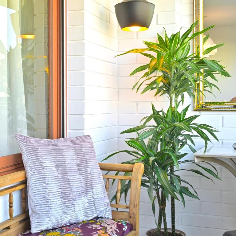 Stay In Plaza - One-Bedroom Apartment - 12