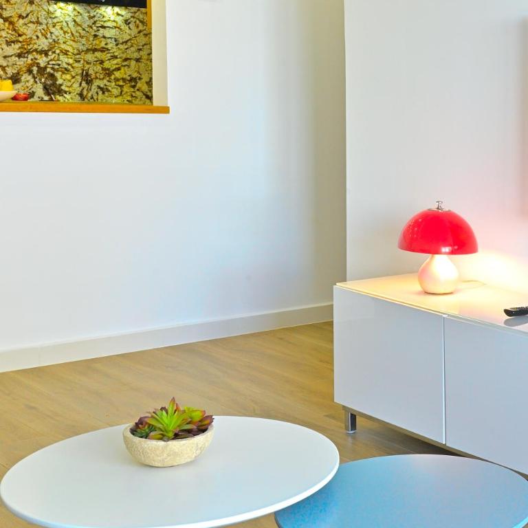 Stay In Plaza - One-Bedroom Apartment - 6