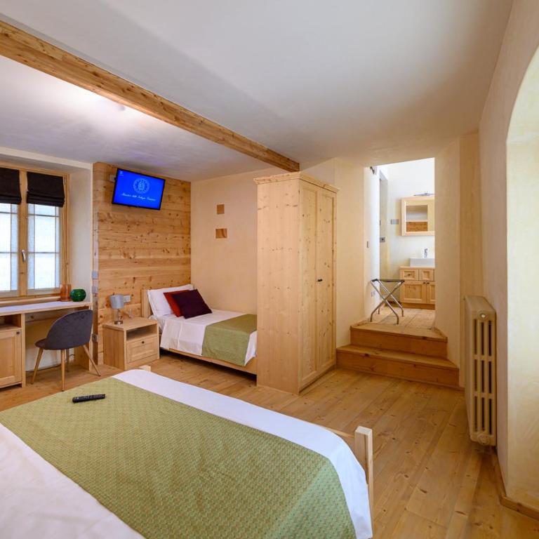 B&B Antica Residenza Centro Storico - Camera Tripla Comfort con Doccia - 6