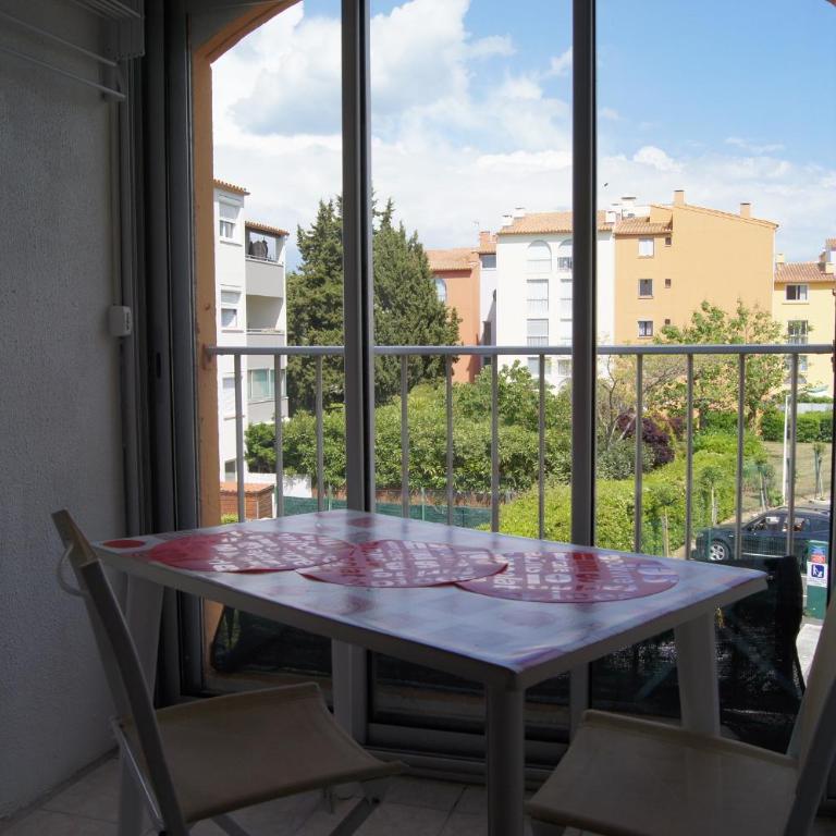 Lara 1 - Grand T2 Loggia Sans vis-à-vis Parking - Près centre-port, île des Loisirs, plage Richelieu - Appartement 1 Chambre - 2