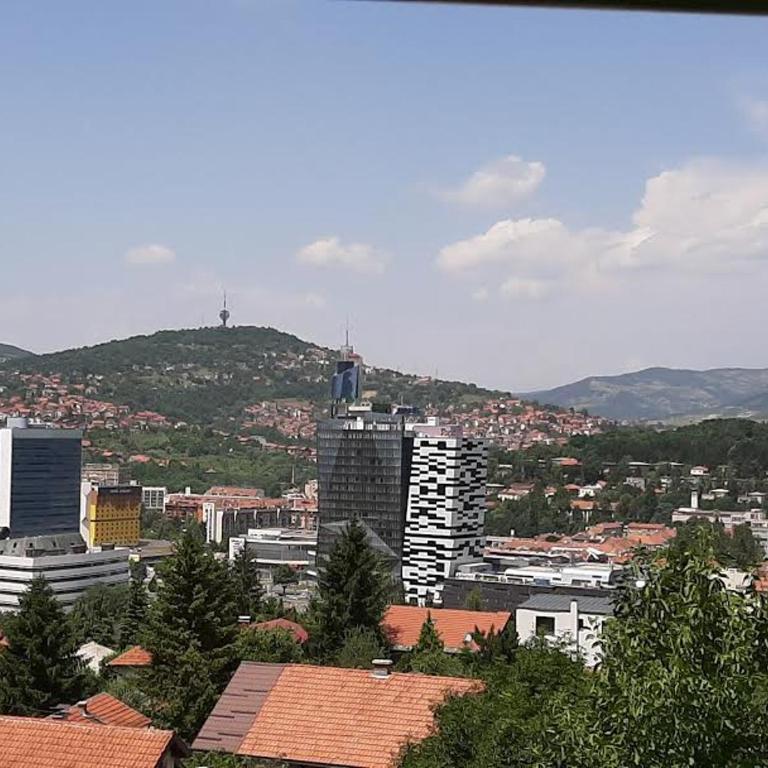 Guesthouse Hill - Dvokrevetna Soba sa Bračnim Krevetom/Zasebnim Krevetima i Terasom - 2