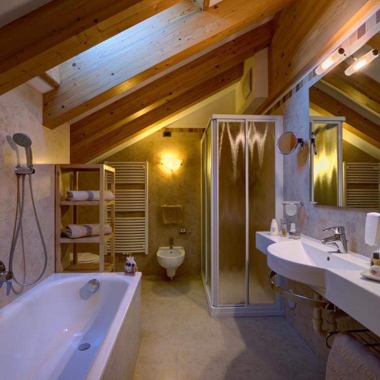 Boutique Hotel Diana - Junior Suite con Balcone - 10