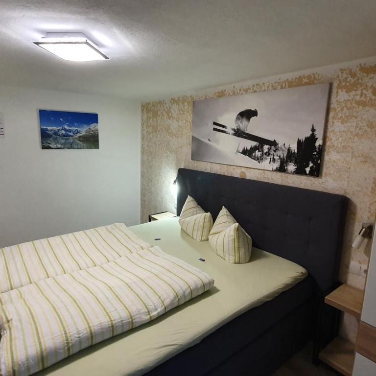 Gasthof Pension Santeler - Double Room with Balcony - 3