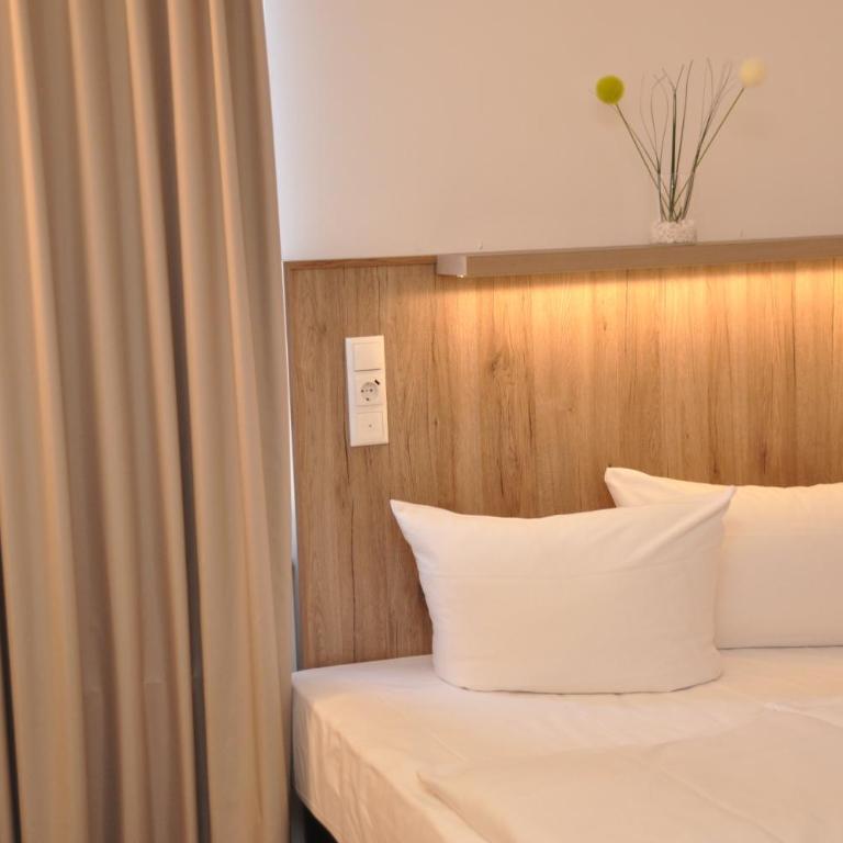 Hotel Perlach Allee by Blattl - Double Room - Queen Size Bed - 10