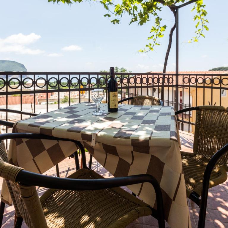 Apartments Radojević - Studio with Sea View - 2