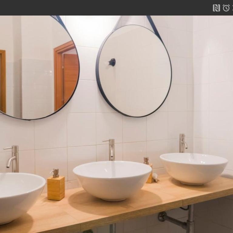 Hostelleria - Single Bed in 10-Bed Dormitory Room - 1