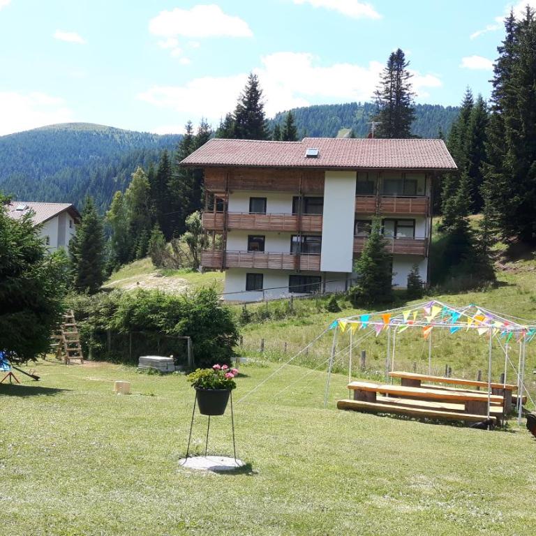 Ferienhaus Schäfer - Apartments - Wintersports - Family holiday - Holiday with your dog - Rural & Scenic - Apartment mit 1 Schlafzimmer und Garten - 3