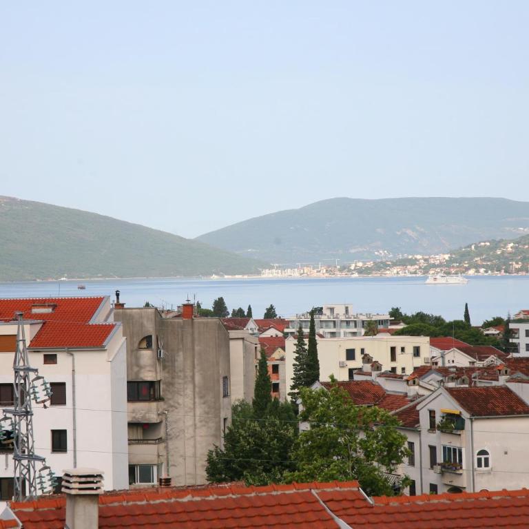 Apartments Mira - One-Bedroom Apartment - 2