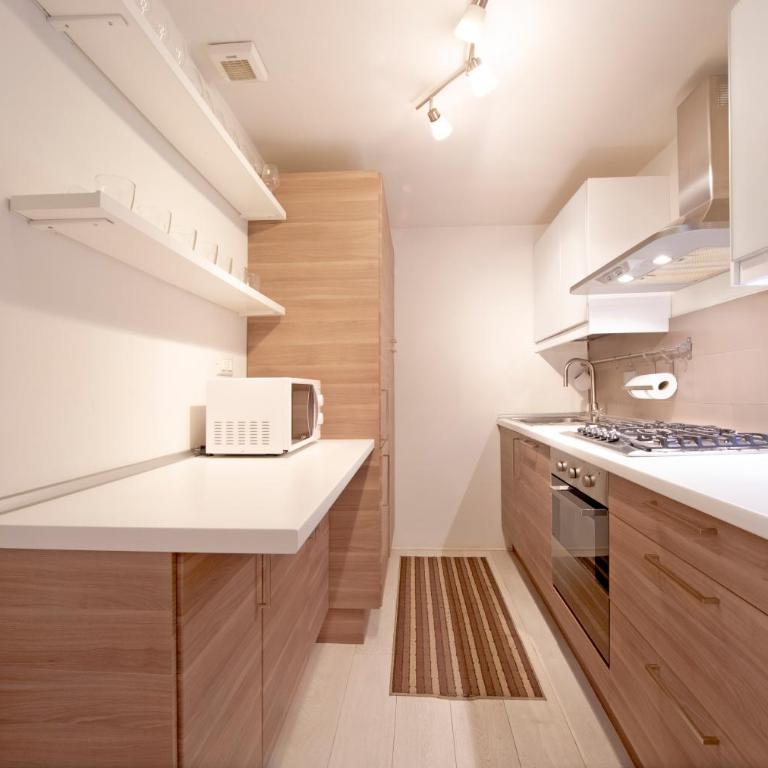 GuestHost - Porta Nuova Apt X6 with Balcony - Two-Bedroom Apartment - 13