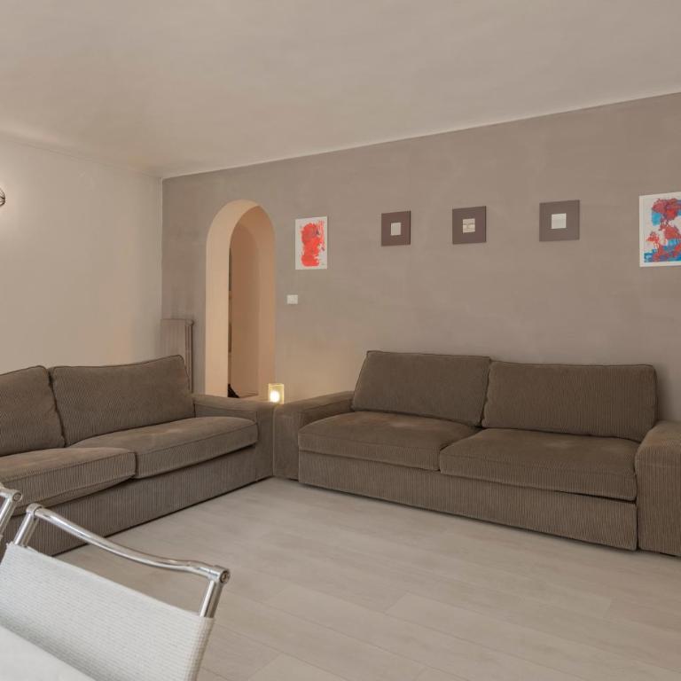 GuestHost - Porta Nuova Apt X6 with Balcony - Two-Bedroom Apartment - 2