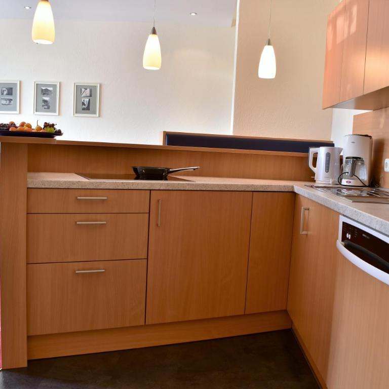 Apart Hotel Neier - Apartment with Balcony - 5
