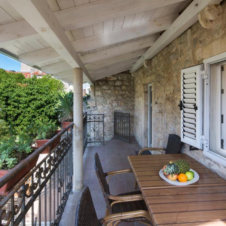 Apartment Kovacevic Old Town - Two-Bedroom Apartment - 1