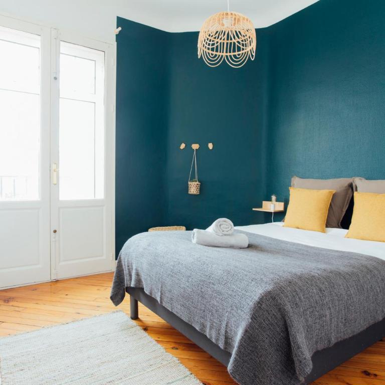 Coachella Vintage Chic in the Heart of St Charles Biarritz - Apartment - 1