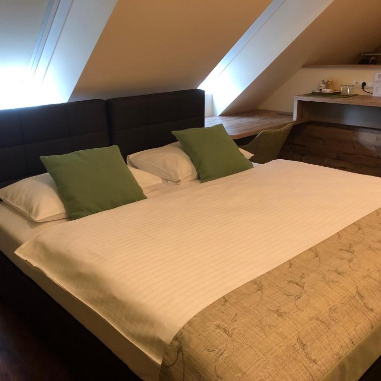 Hotel Braun - Standard Double Room / 1 - 5