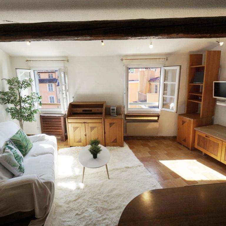 GregBnb - Centre ancien - CLIMATISÉ - T2 Mezzanine - 6eme étage - Apartment - 10