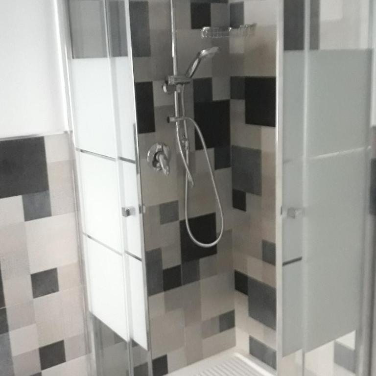 DA ISINOE1 - Villa con 2 Camere da Letto - 35