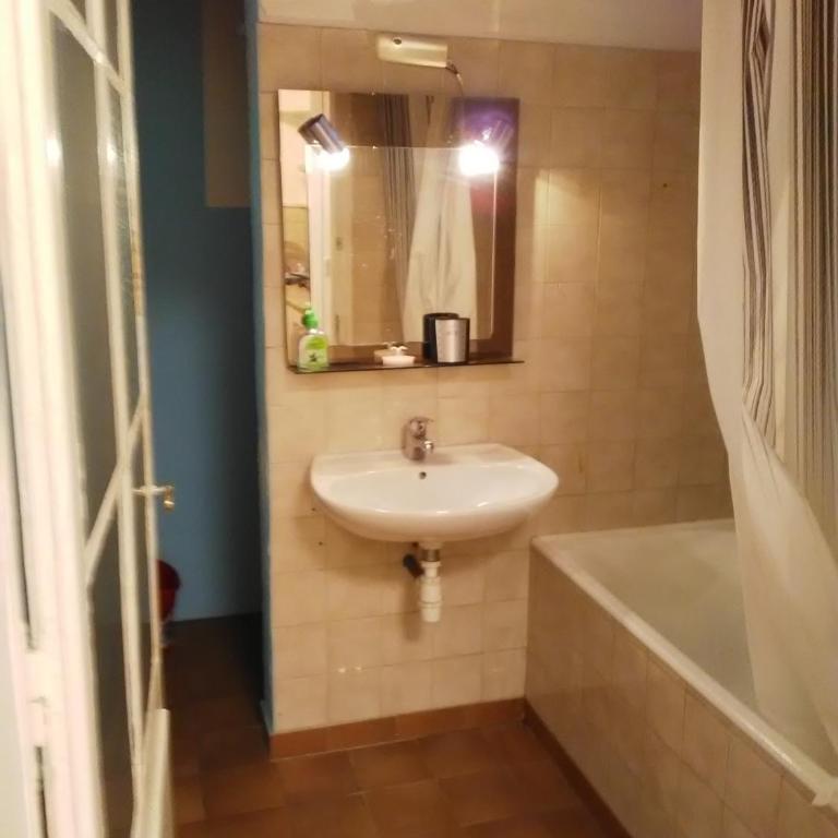Appartements Proche du centre - Apartment mit 2 Schlafzimmern - 3