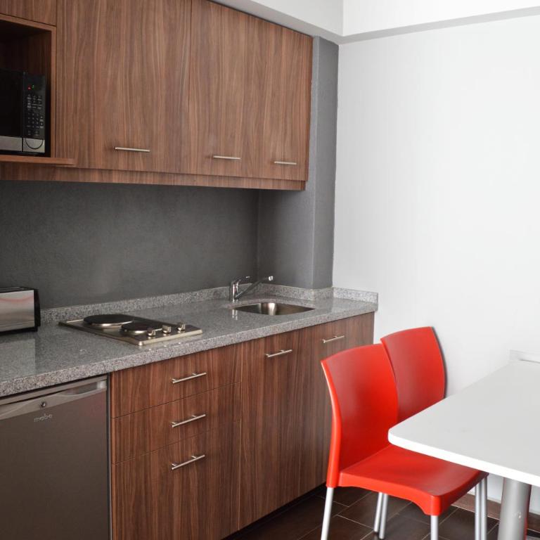 Hotel Block Suites - Suite Deluxe con cama extragrande - 7