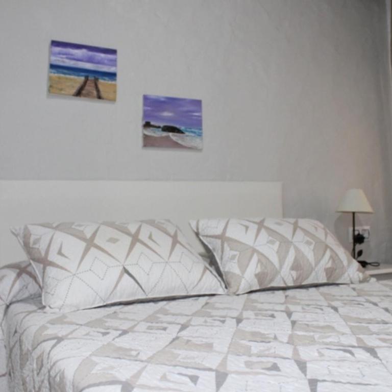 Hostal El Espinel - Habitación con cama grande - 12