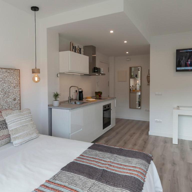 Lets Holidays AMAZING STUDIO in the CENTER of TOSSA - Estudio - 5