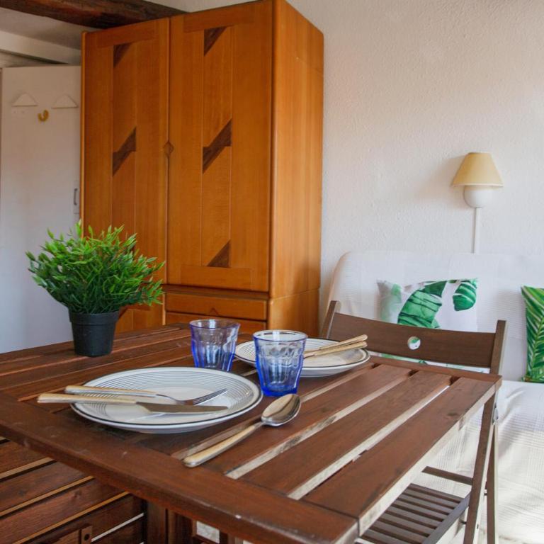 GregBnb - Centre ancien - CLIMATISÉ - T2 Mezzanine - 6eme étage - Apartment - 20