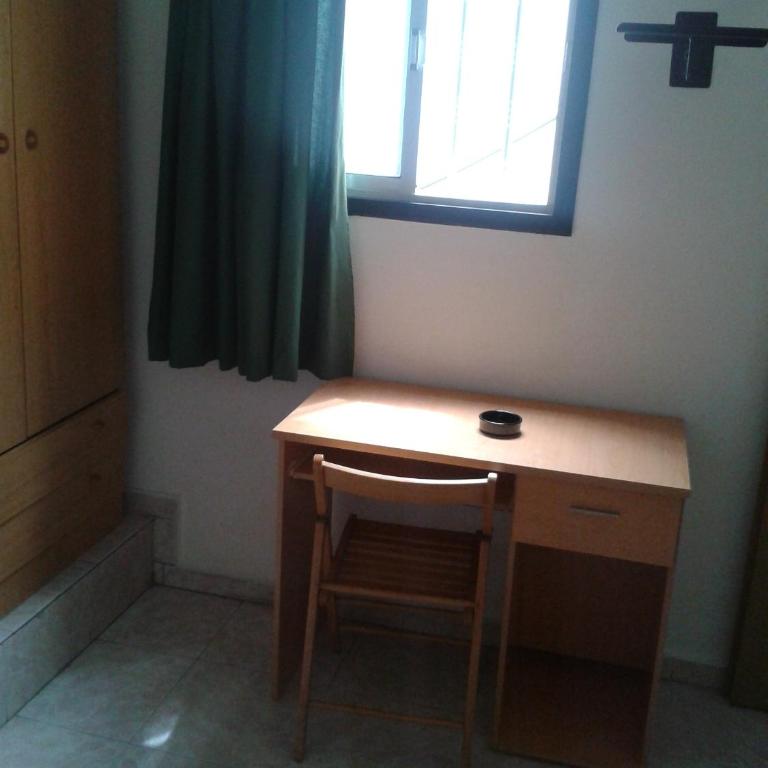 Falow - Habitación Doble con baño privado - 2 camas - 1