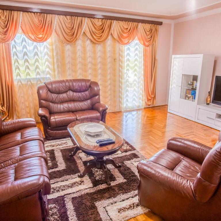 Luxury House Petrovic - Vranjina Skadar Lake - Three-Bedroom Villa - 1