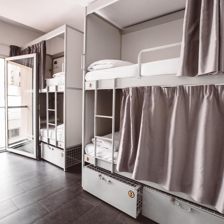 St Christopher's Inn Barcelona - Bed in 8-Bed Dormitory Room - 9