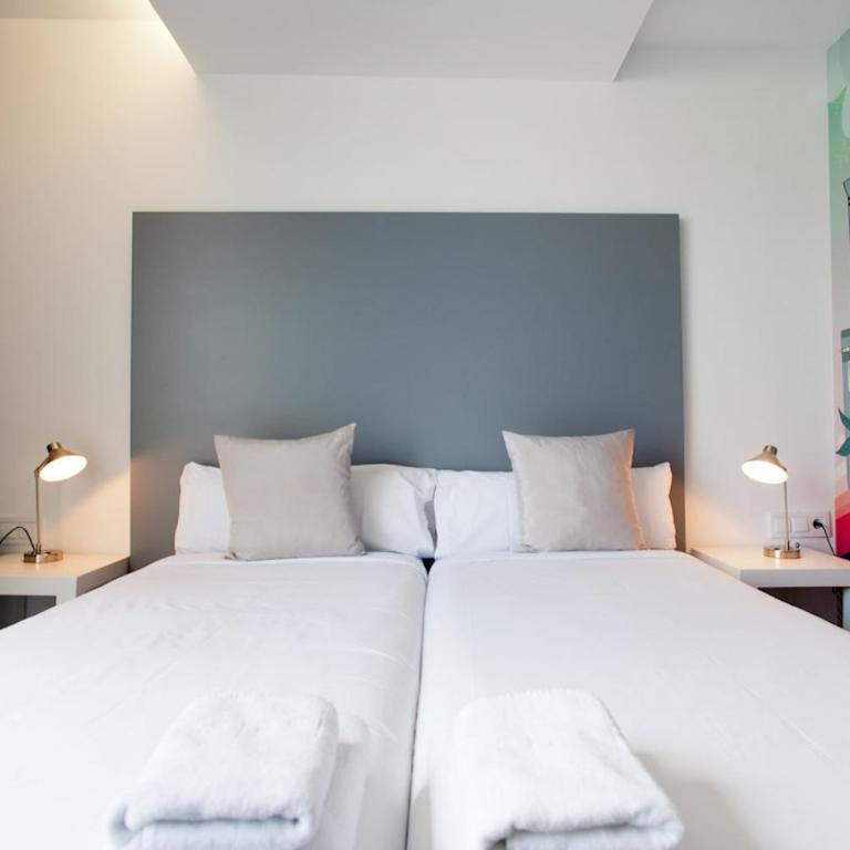 St Christopher's Inn Barcelona - Twin Room with Terrace - 2