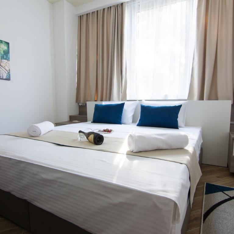 Omia - Deluks Dvokrevetna Soba sa Bračnim Krevetom - 13