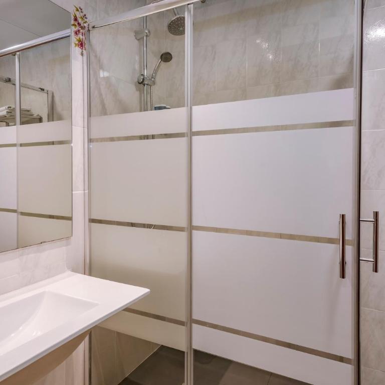 Hotel Niza - Habitación Triple - 5