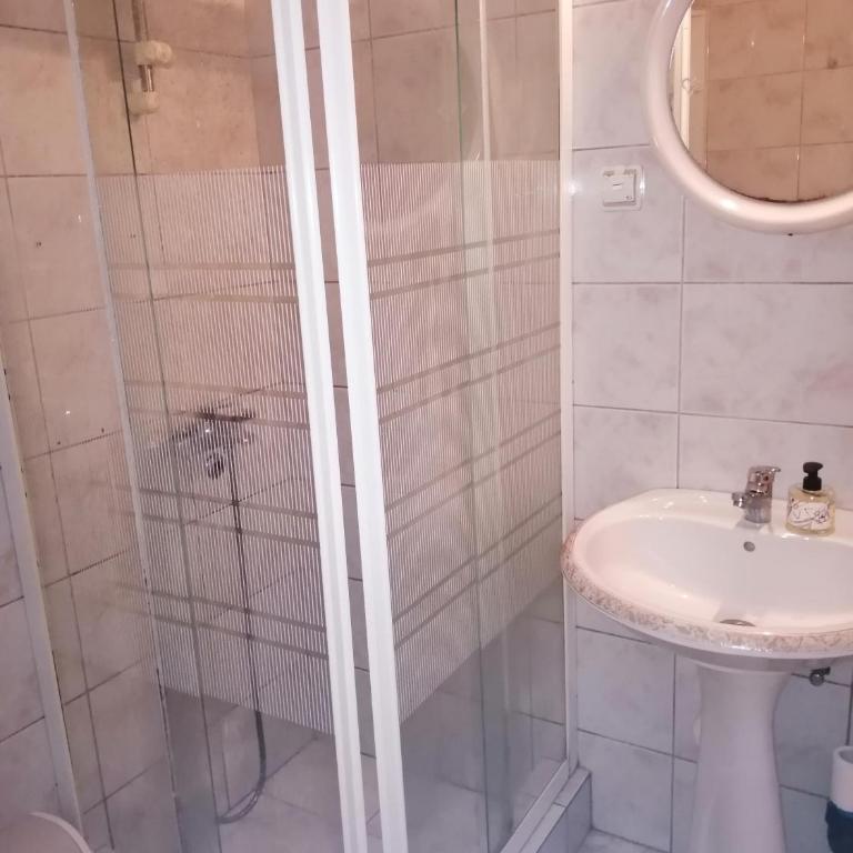 Centar Budva - Two-Bedroom Apartment - 12