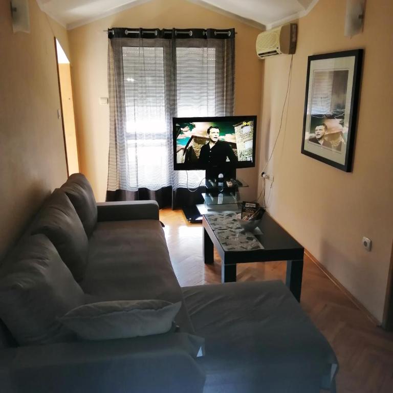 Centar Budva - Two-Bedroom Apartment - 1
