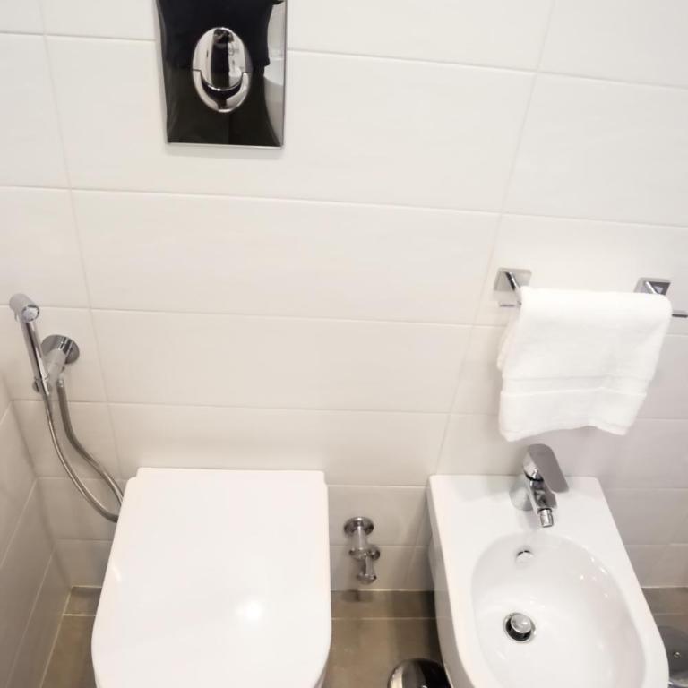 Kerbaker 14 - Double or Twin Room with Private Bathroom - 5