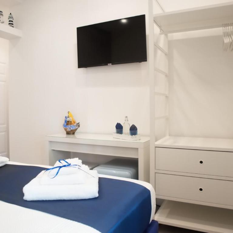 Kerbaker 14 - Double or Twin Room with Private Bathroom - 11